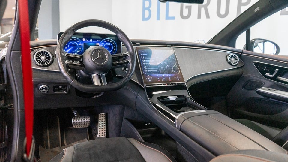 Mercedes EQE300 AMG Line 4d