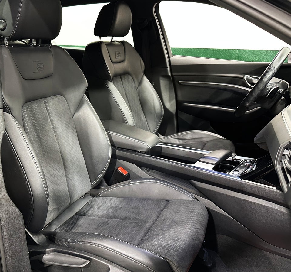 Audi e-tron 55 S-line quattro 5d