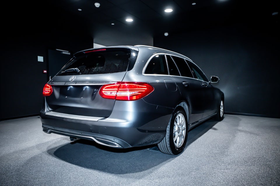 Mercedes C220 d 2,2 Avantgarde stc. aut. 5d