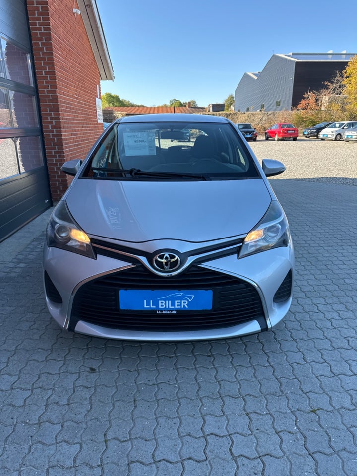 Toyota Yaris 1,3 VVT-i T2 Limited 5d