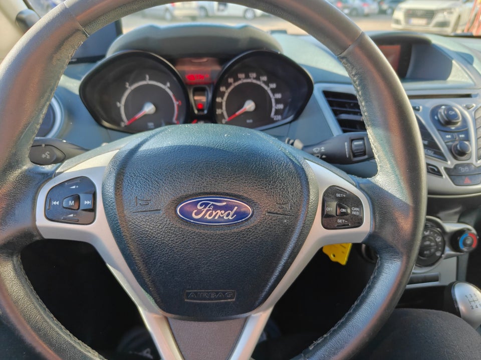 Ford Fiesta 1,4 TDCi 70 Titanium 5d