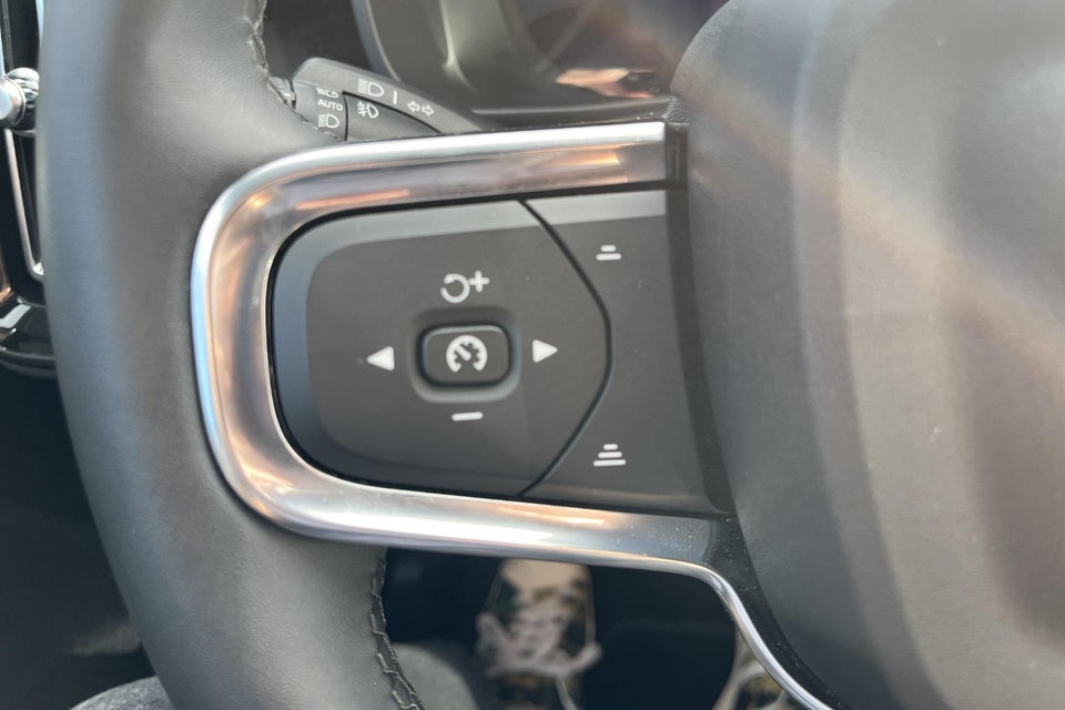 Volvo XC40 ReCharge Extended Range Core 5d