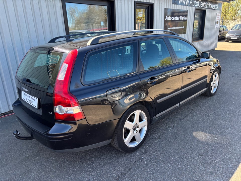 Volvo V50 2,4  5d