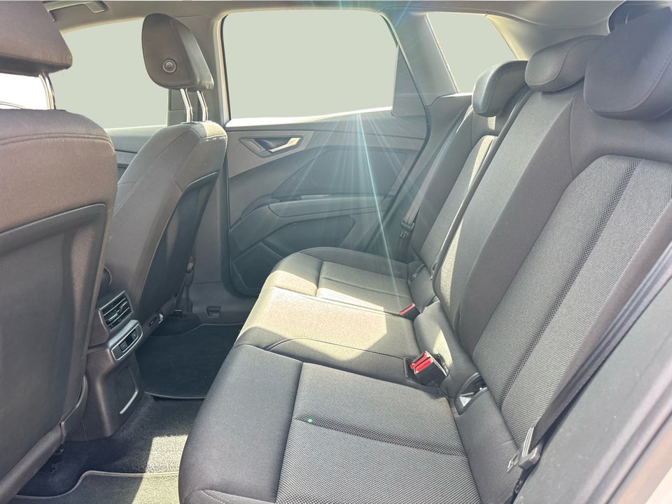 Audi Q4 e-tron 40 Advanced 5d