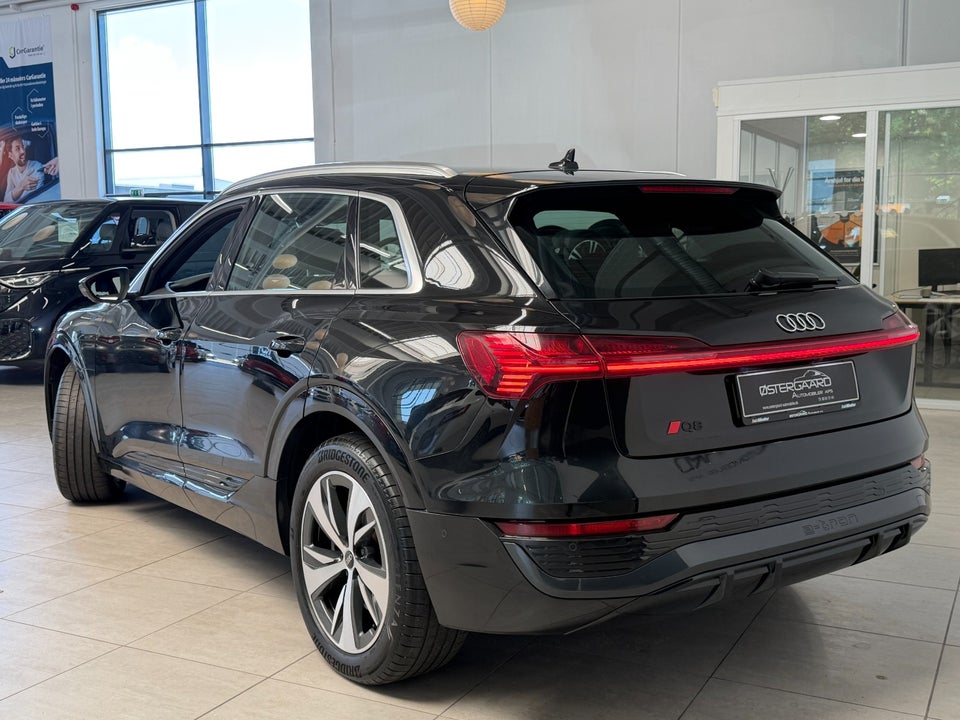 Audi Q8 e-tron 55 S-line quattro 5d