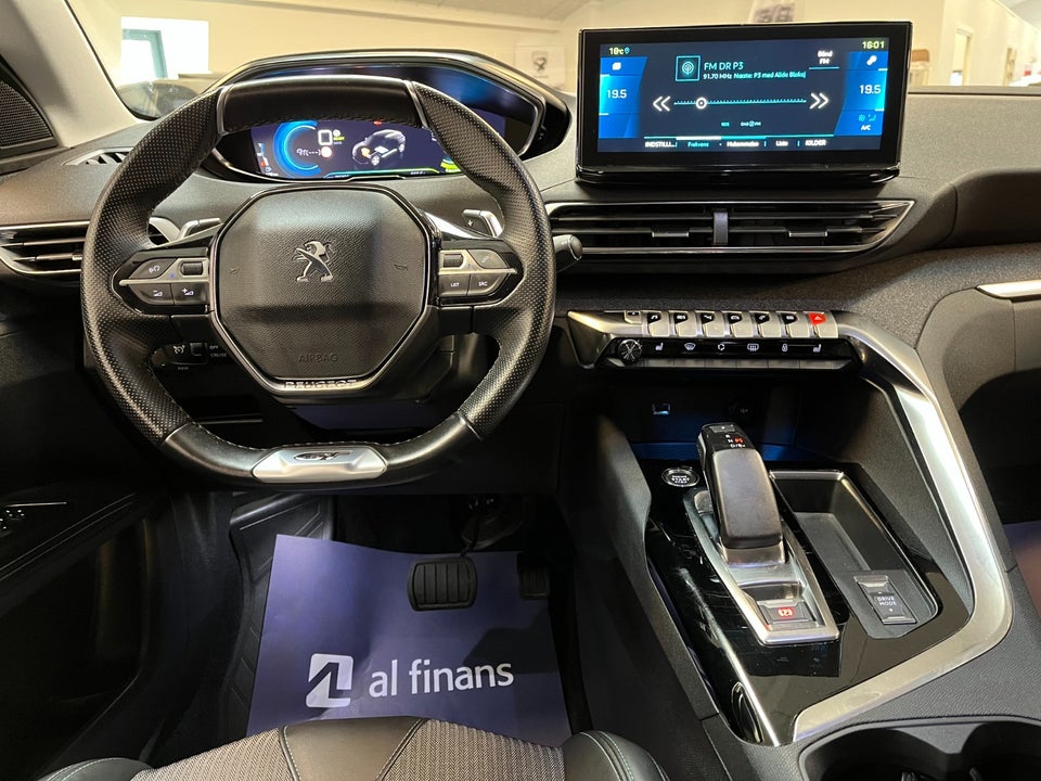 Peugeot 3008 1,6 Hybrid Selection Sport EAT8 5d