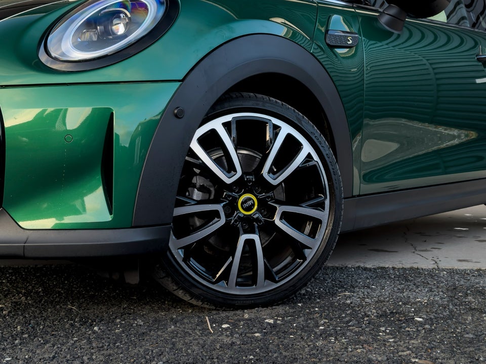 MINI Cooper SE Yours Trim 3d