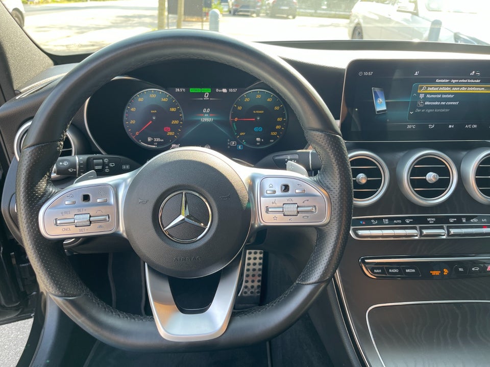 Mercedes C300 de 2,0 AMG Line stc. aut. 5d