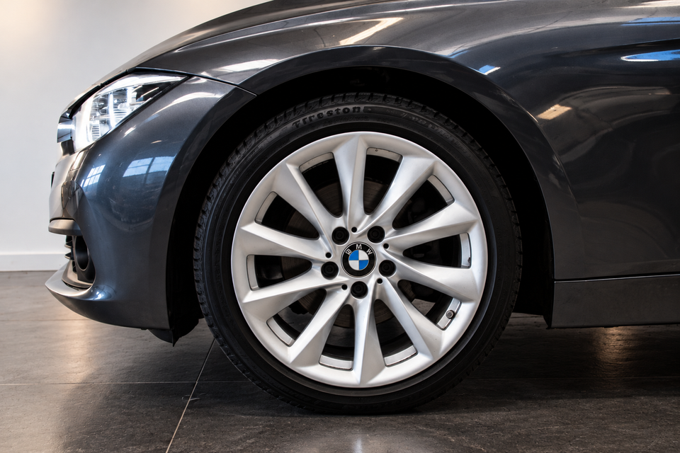 BMW 320d 2,0 Touring Advantage aut. 5d