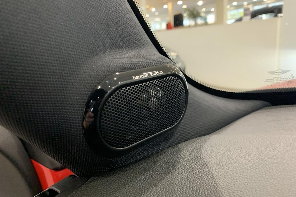 MINI Cooper SE Essential 3d