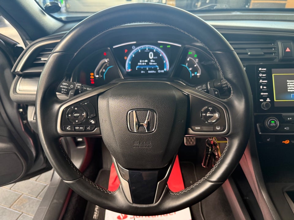 Honda Civic 1,0 VTEC Turbo Elegance CVT 5d