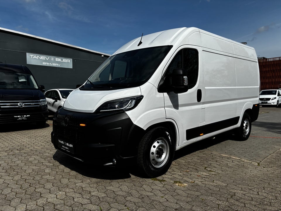 Peugeot Boxer 335 2,2 BlueHDi 180 L2H2 Premium EAT8