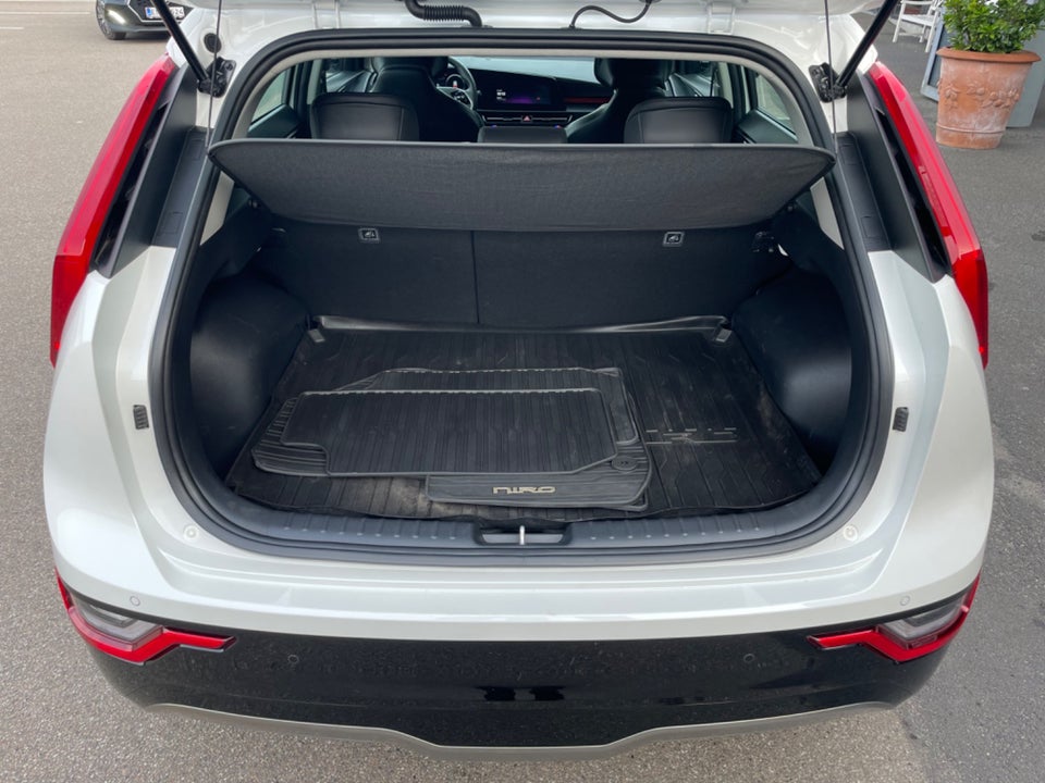 Kia Niro 64 EV Prestige 5d