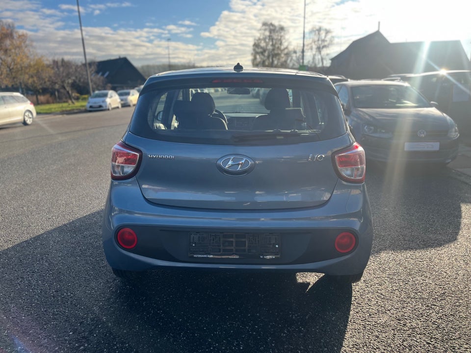 Hyundai i10 1,0 Premium 5d