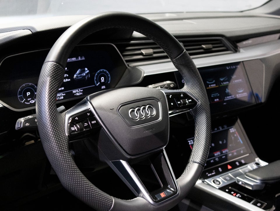 Audi e-tron 55 S-line quattro 5d