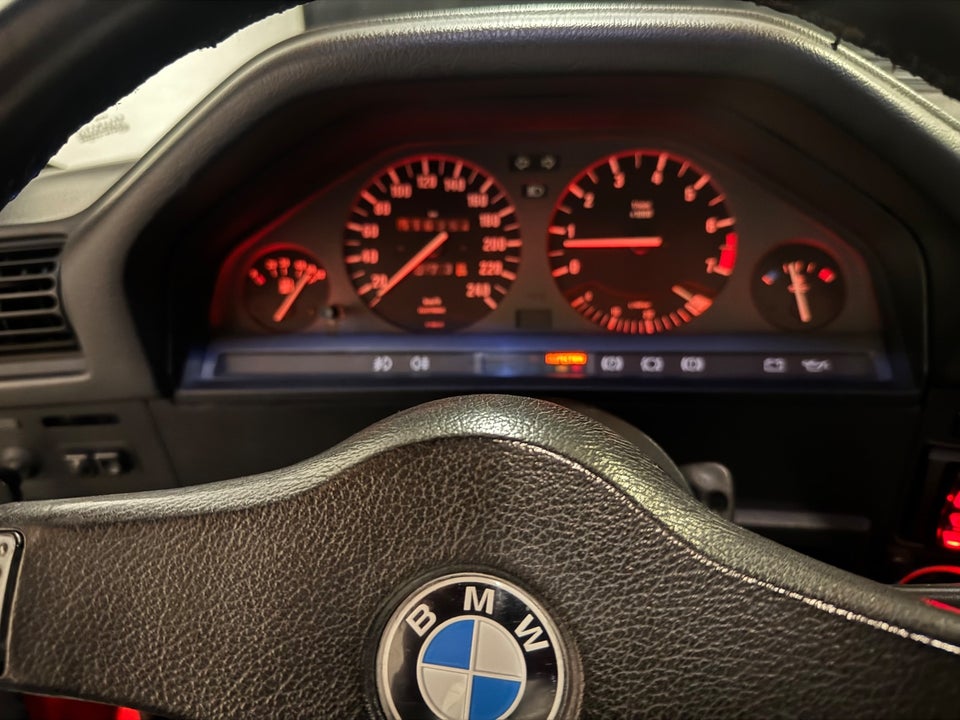 BMW 320i 2,0 Touring 5d