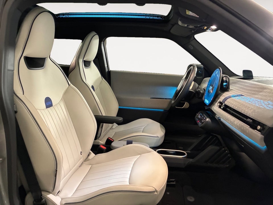 MINI Cooper E Favoured Trim M 3d