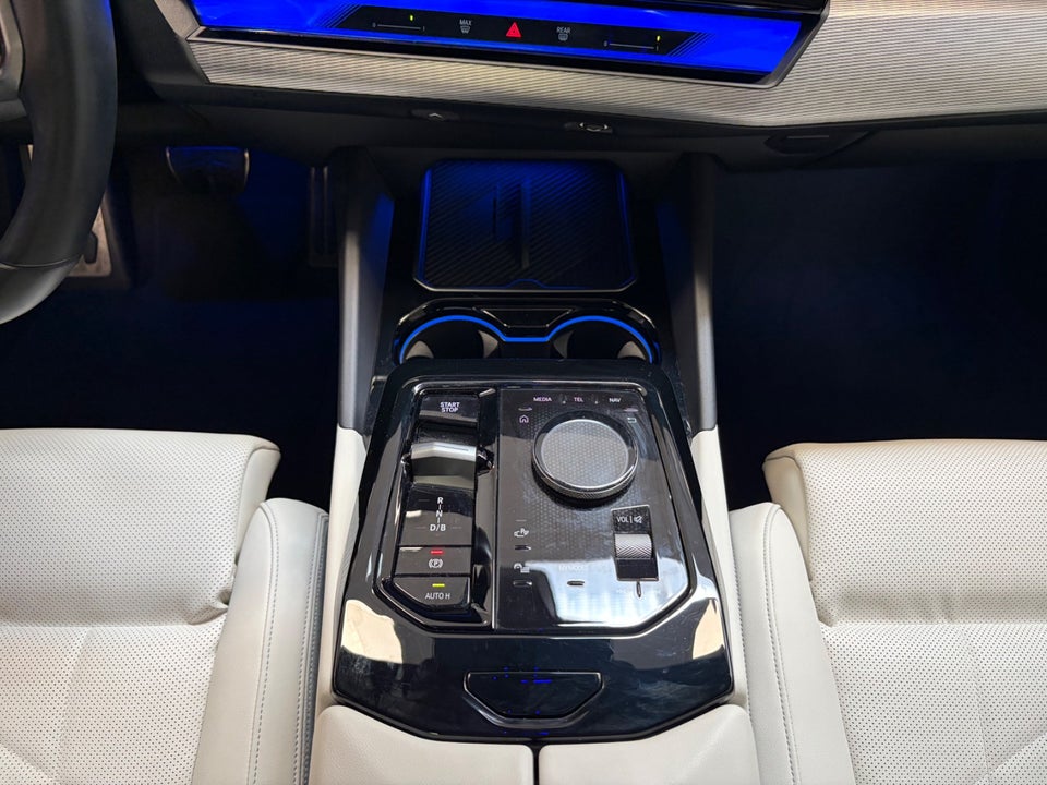 BMW i5 eDrive40 Fully Charged M-Sport Pro 4d