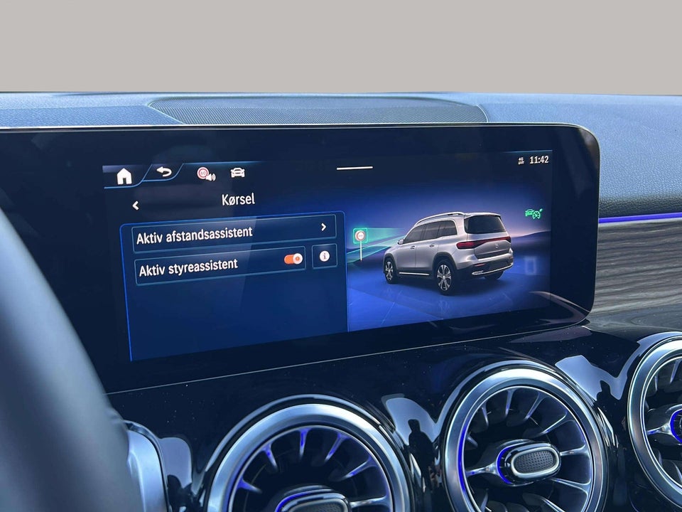 Mercedes EQB300 Progressive Advance Plus 4Matic 5d