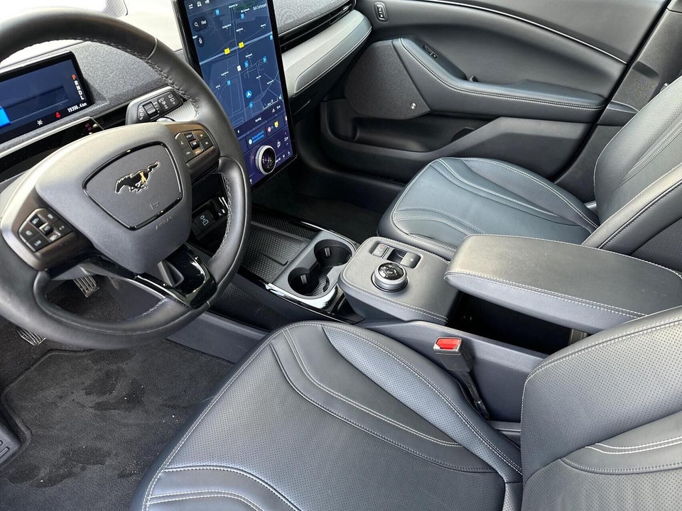 Ford Mustang Mach-E 73 Standard Range 5d