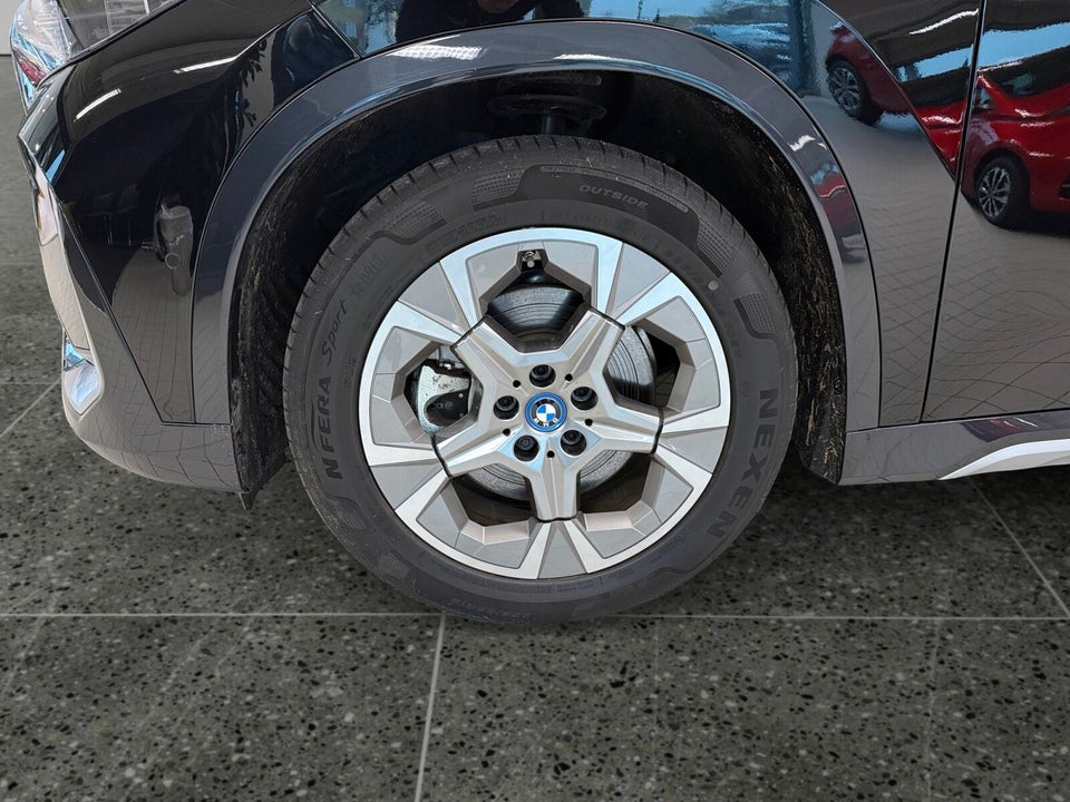 BMW iX1 xDrive30 X-Line 5d