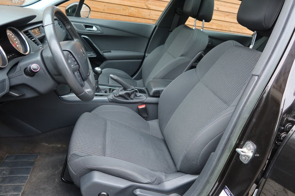 Peugeot 508 1,6 HDi 114 Active SW 5d