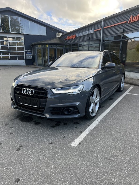 Audi A6 3,0 TDi 326 S-line Avant quattro Tiptr. 5d
