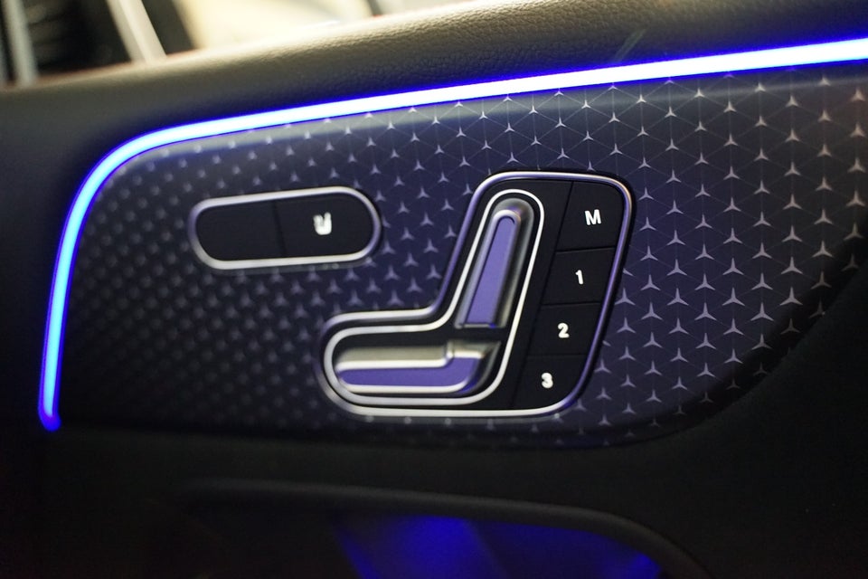 Mercedes EQB300 AMG Line 4Matic 5d