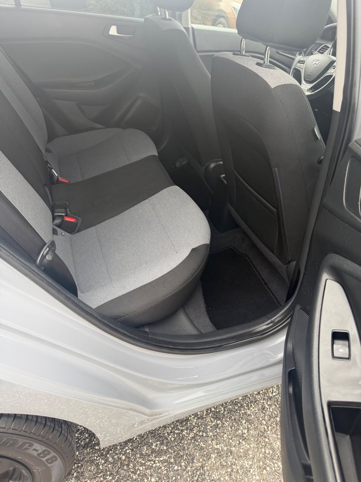 Hyundai i20 1,25 Active+ 5d