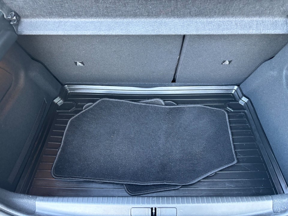 Peugeot 208 1,2 PureTech 100 Allure 5d