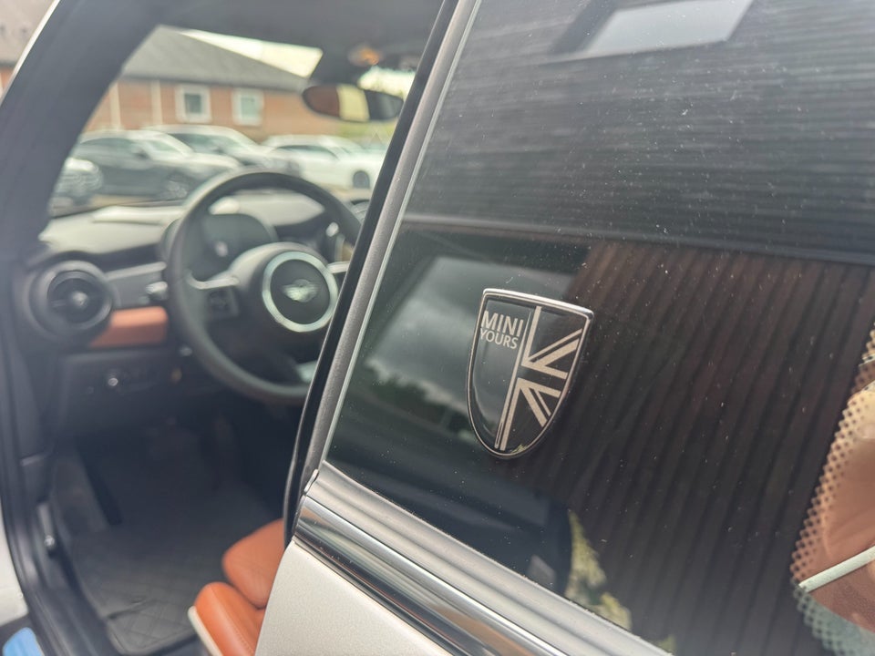 MINI Cooper SE Yours Trim 3d
