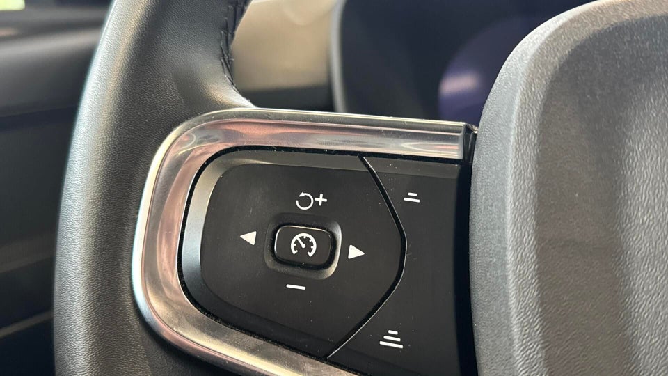 Volvo XC40 ReCharge Extended Range Plus 5d