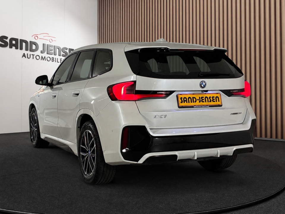 BMW iX1 xDrive30 M-Sport Premium Van 5d