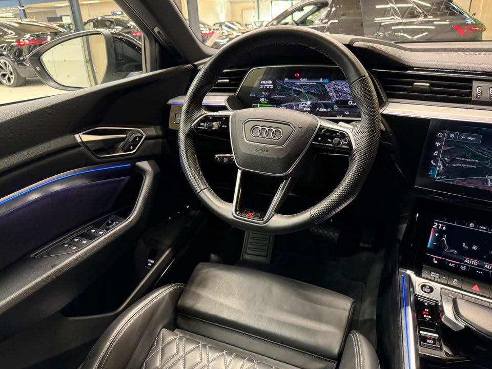 Audi e-tron 55 S-line Sportback quattro 5d