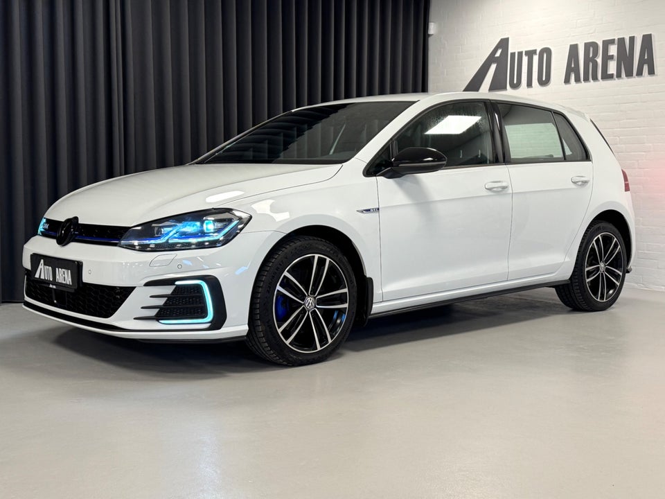 VW Golf VII 1,4 GTE DSG 5d