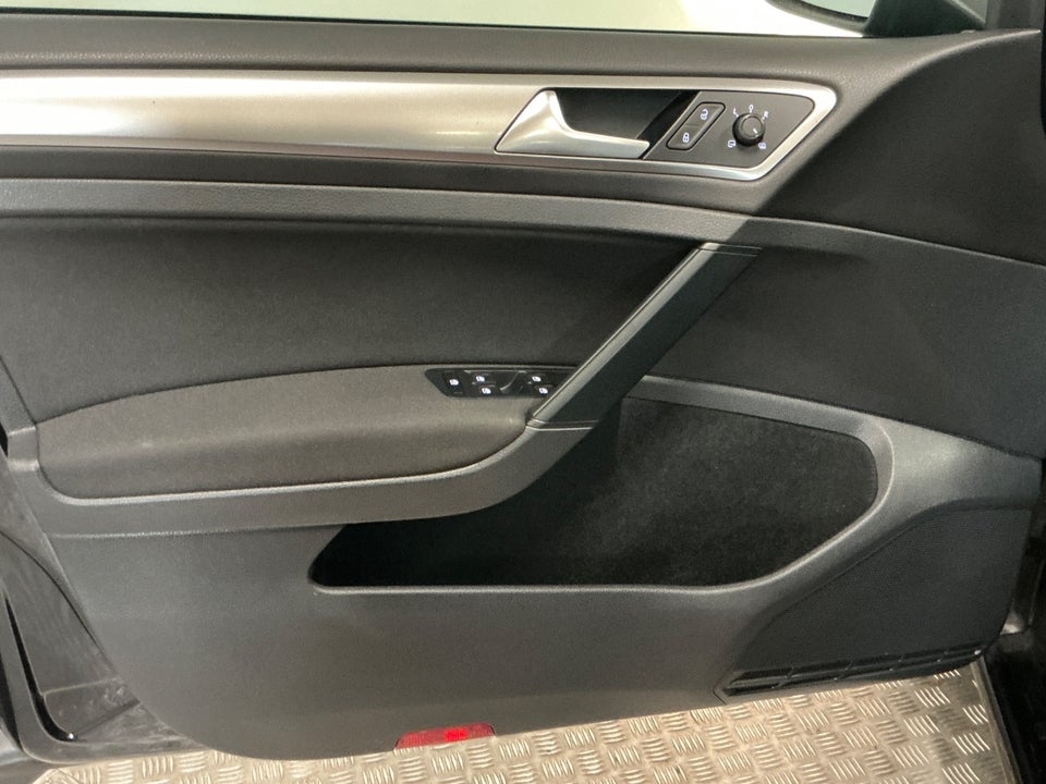 VW Golf VII 1,0 TSi 85 Trendline 5d