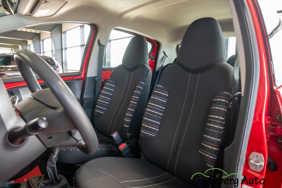 Citroën C1 1,0i Attraction 5d