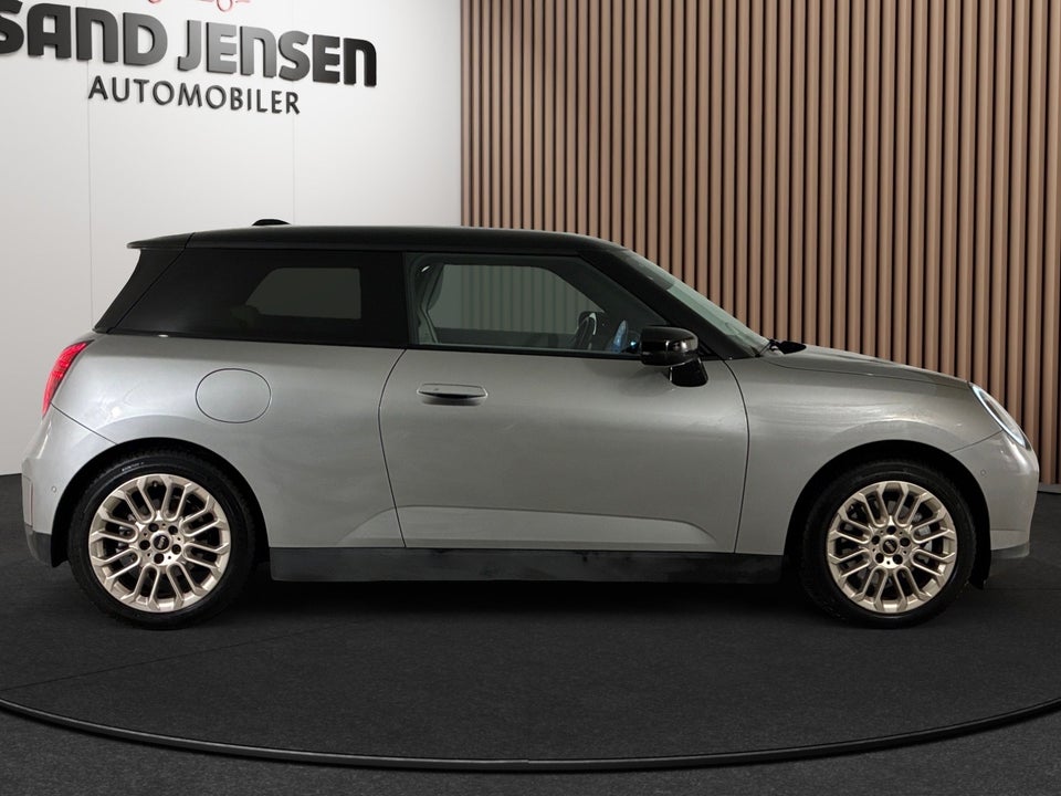 MINI Cooper E Favoured Trim M 3d