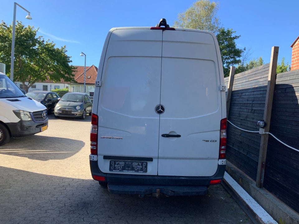 Mercedes Sprinter 216 2,2 CDi R2 Kassevogn aut. 5d