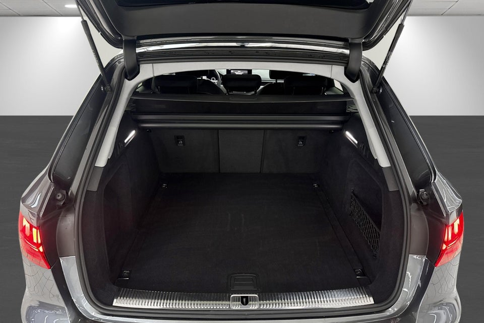 Audi A4 40 TFSi S-line plus Avant S-tr. 5d