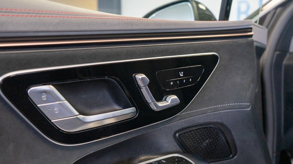 Mercedes EQE300 AMG Line 4d