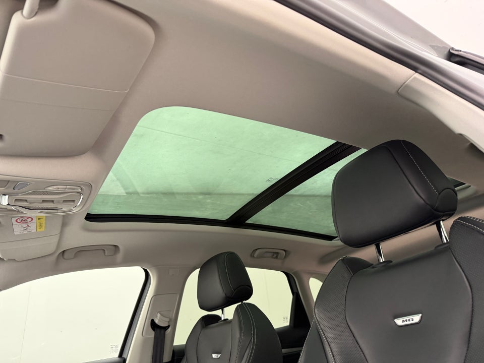 MG Marvel R Luxury 5d