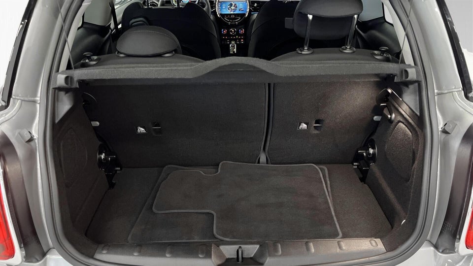 MINI Cooper SE Essential 3d