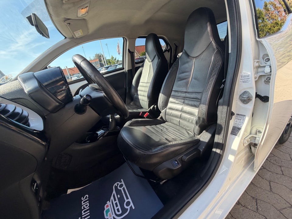 Toyota Aygo 1,0 VVT-i x-cellence 5d