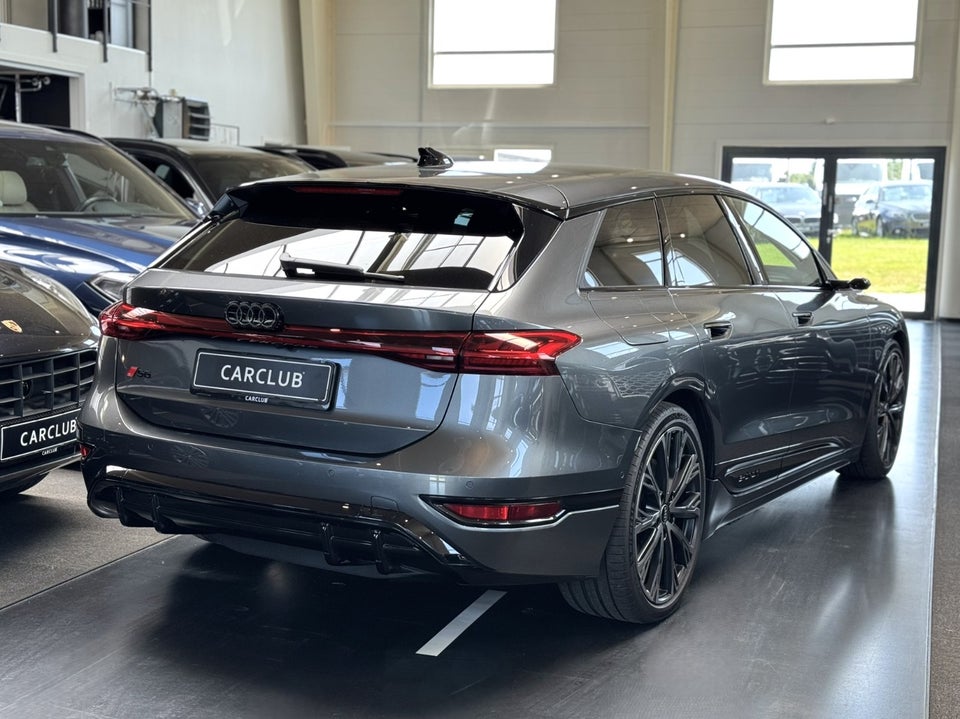 Audi S6 e-tron Avant quattro 5d