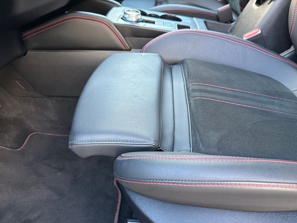 Ford Kuga 2,5 PHEV ST-Line X CVT 5d