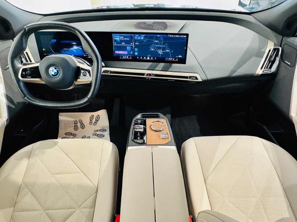 BMW iX xDrive40 Supercharged 5d