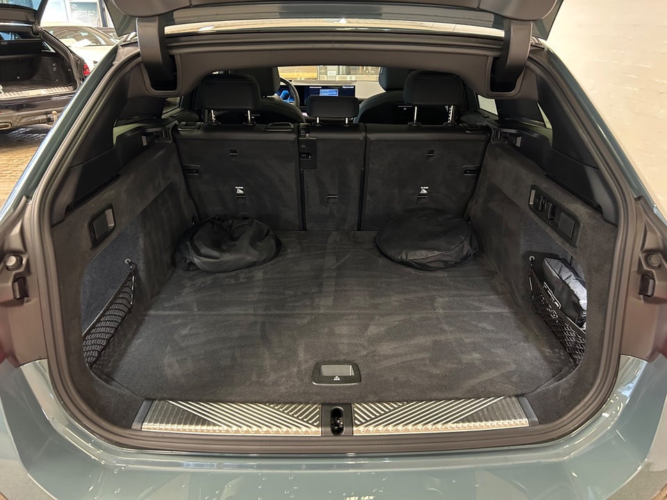 BMW i5 eDrive40 Touring Fully Charged 5d