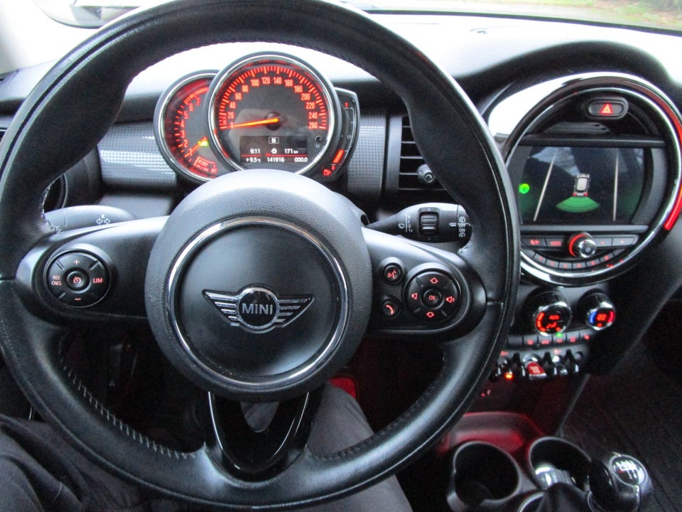 MINI Cooper 1,5 Essential 3d