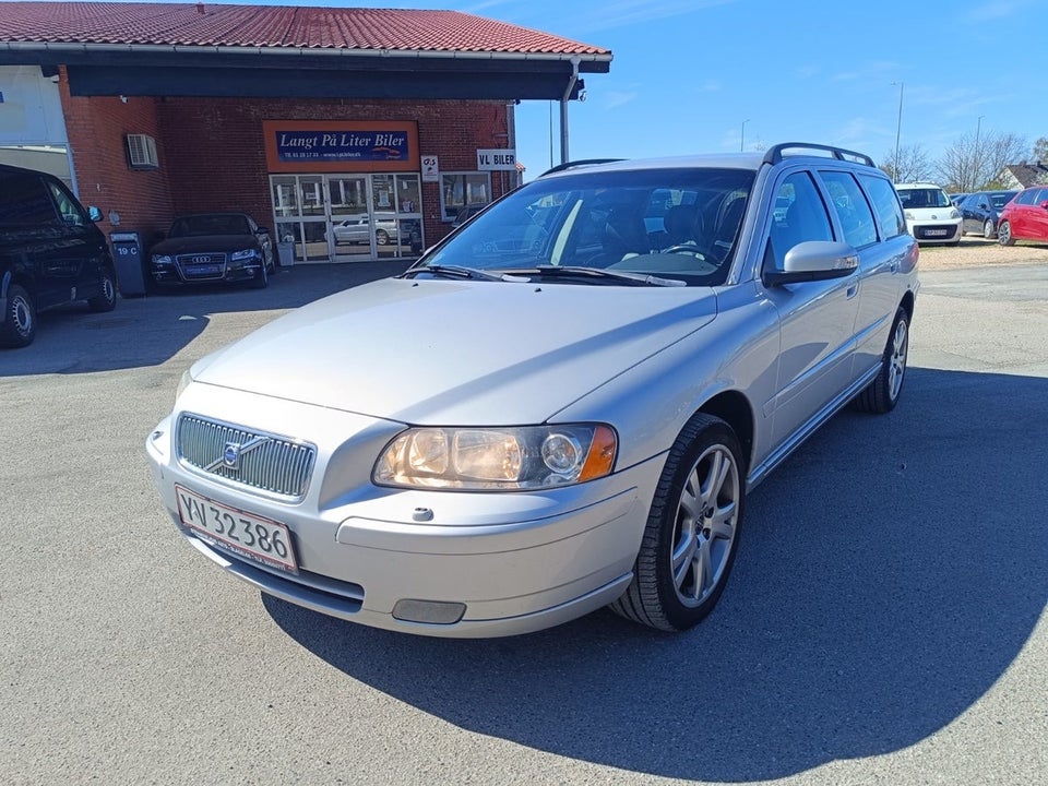 Volvo V70 2,4 140 5d